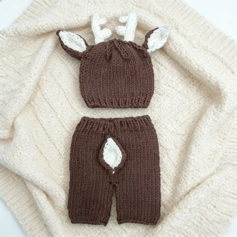 Christmas Fawn Two Piece Suit  - Photography Coffee recension och pris