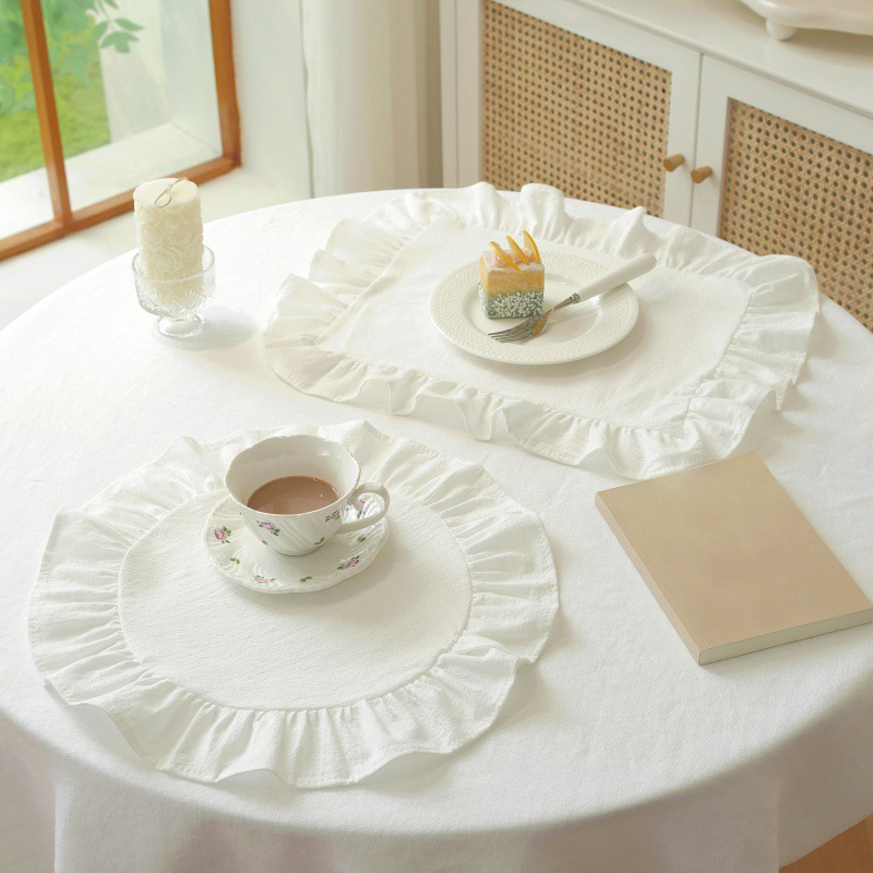 Minimalist Stripe Ruffle Place - Photography Coffee recension och pris